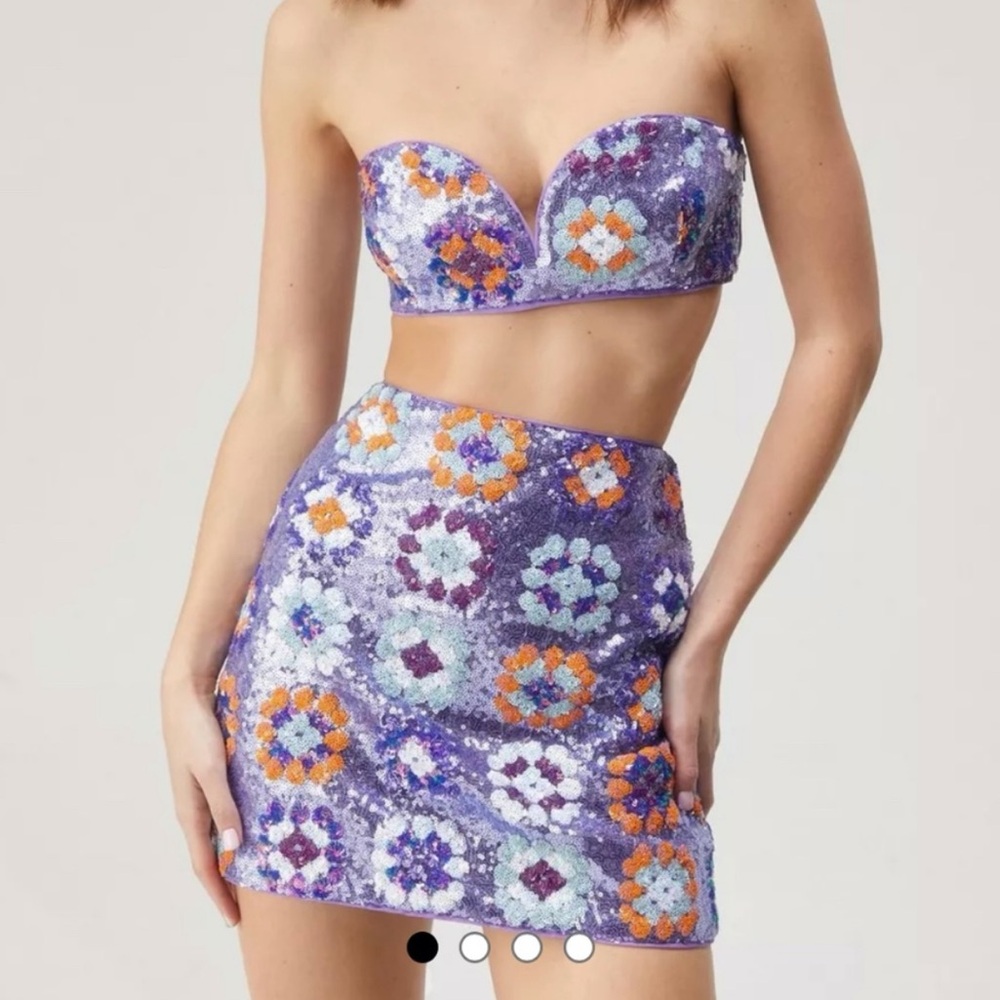 nasty gal, 70s, floral sequin mini skirt, size 2, excellent condition